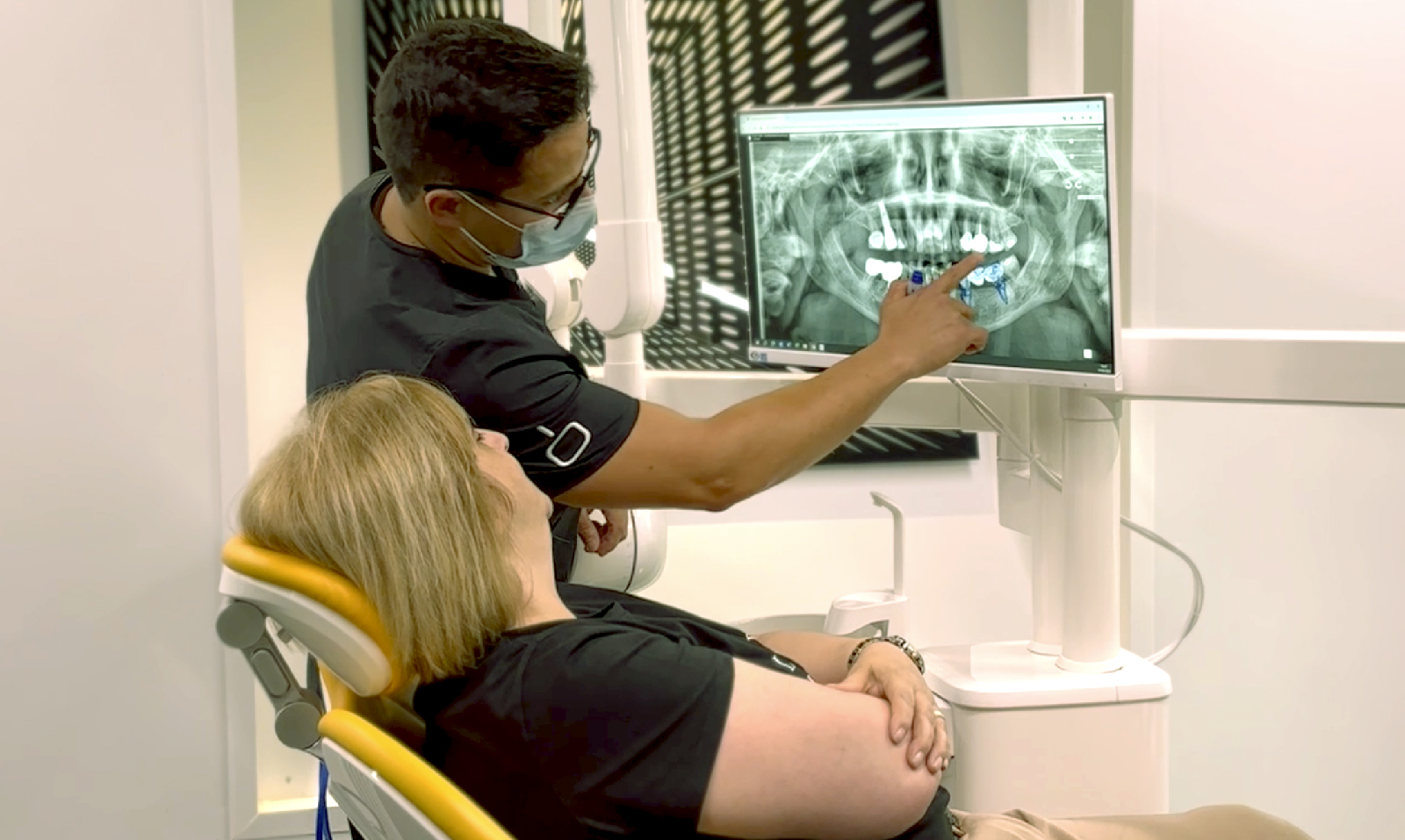 Paciente de ortodoncia e implantes